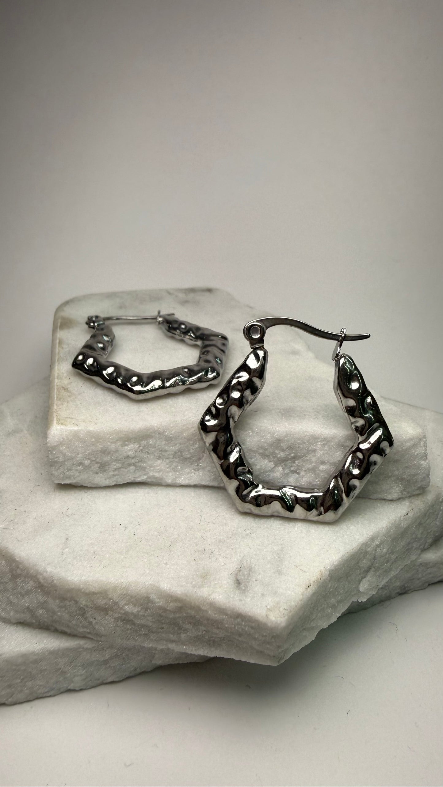 Irregular Steel Hoops- S10