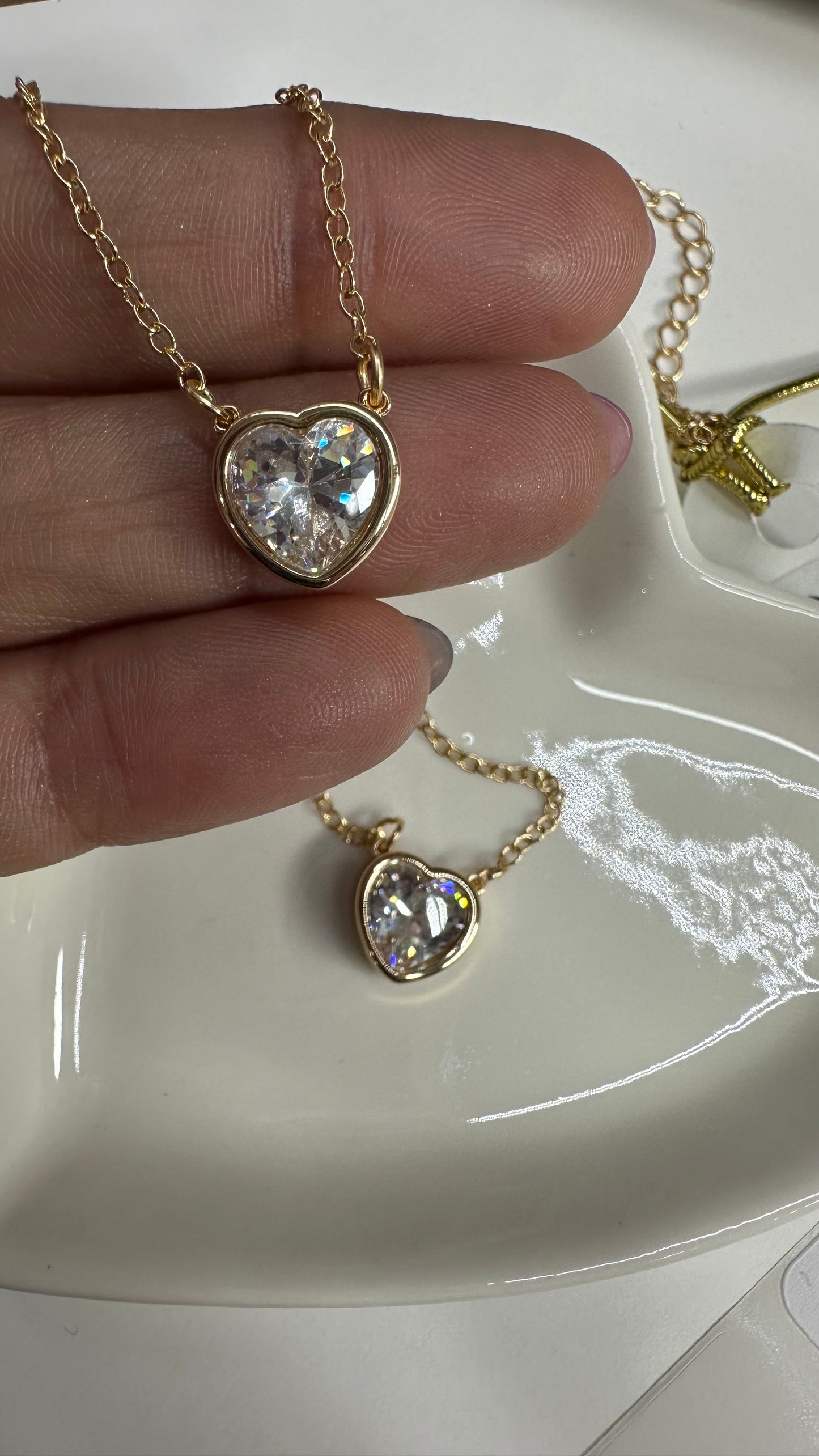 White Heart Necklace-S394