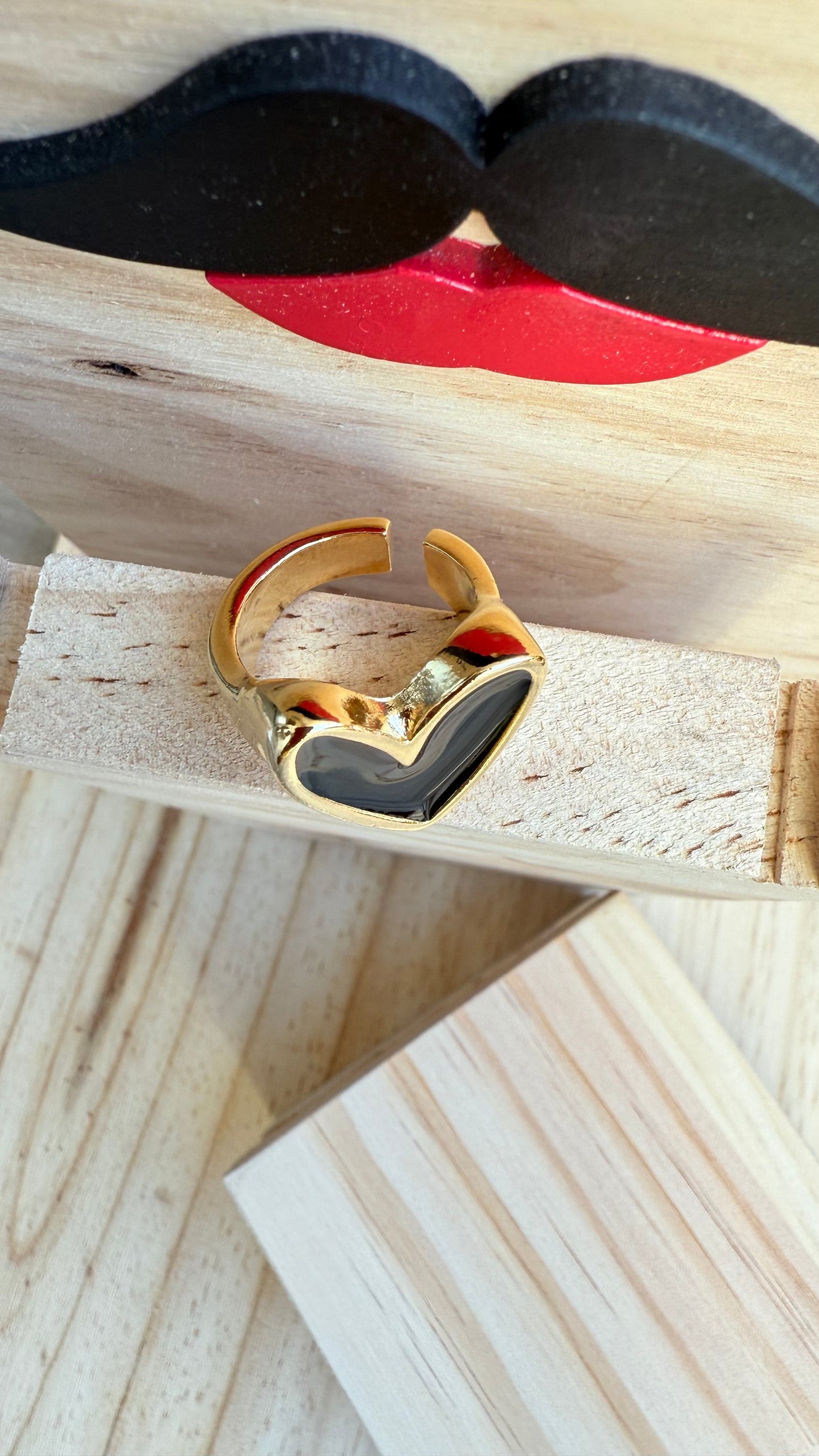 Black Heart Ring- L36