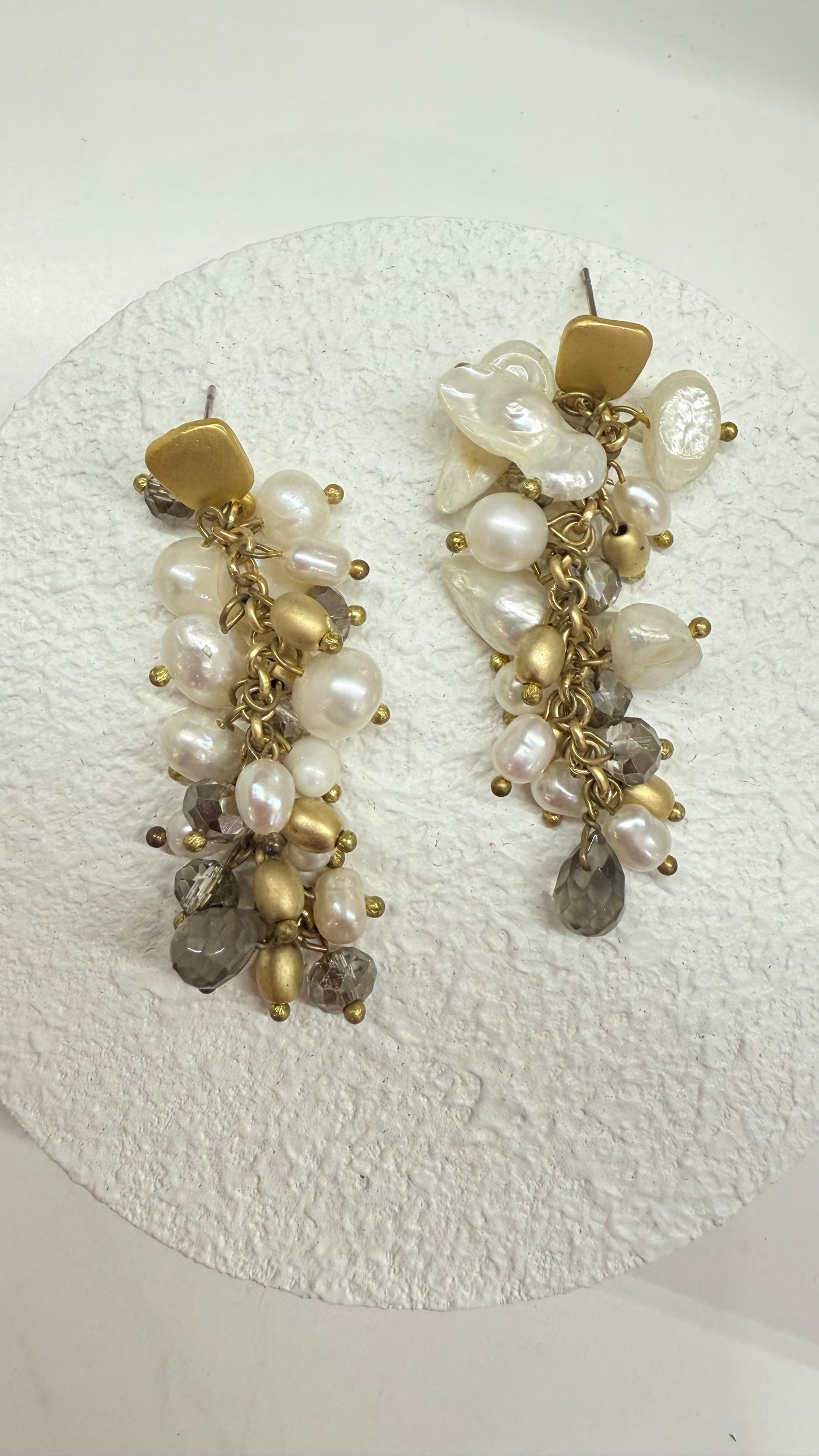 Natural Pearls Earrings- T12