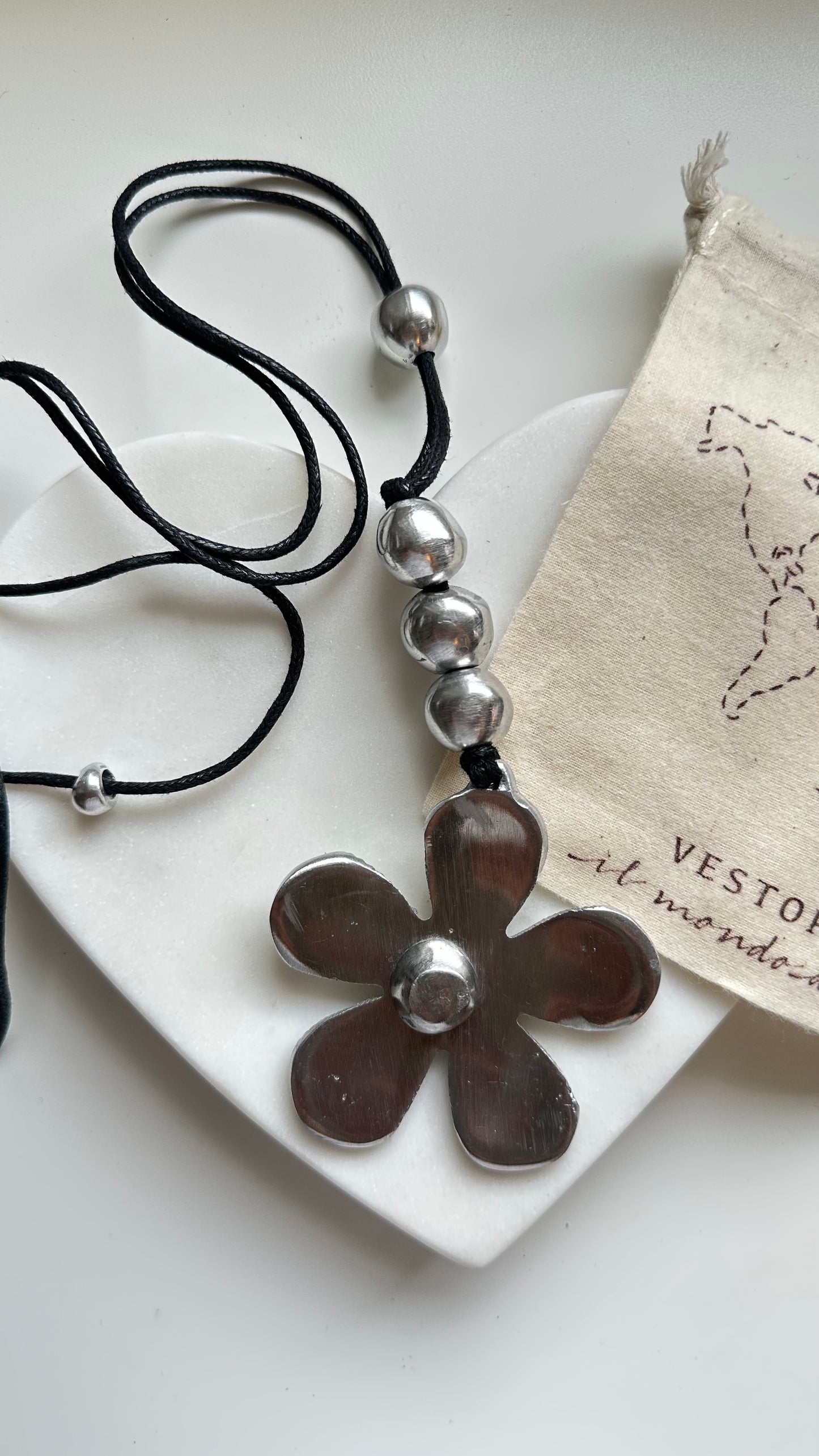 Daisy Necklace- A022