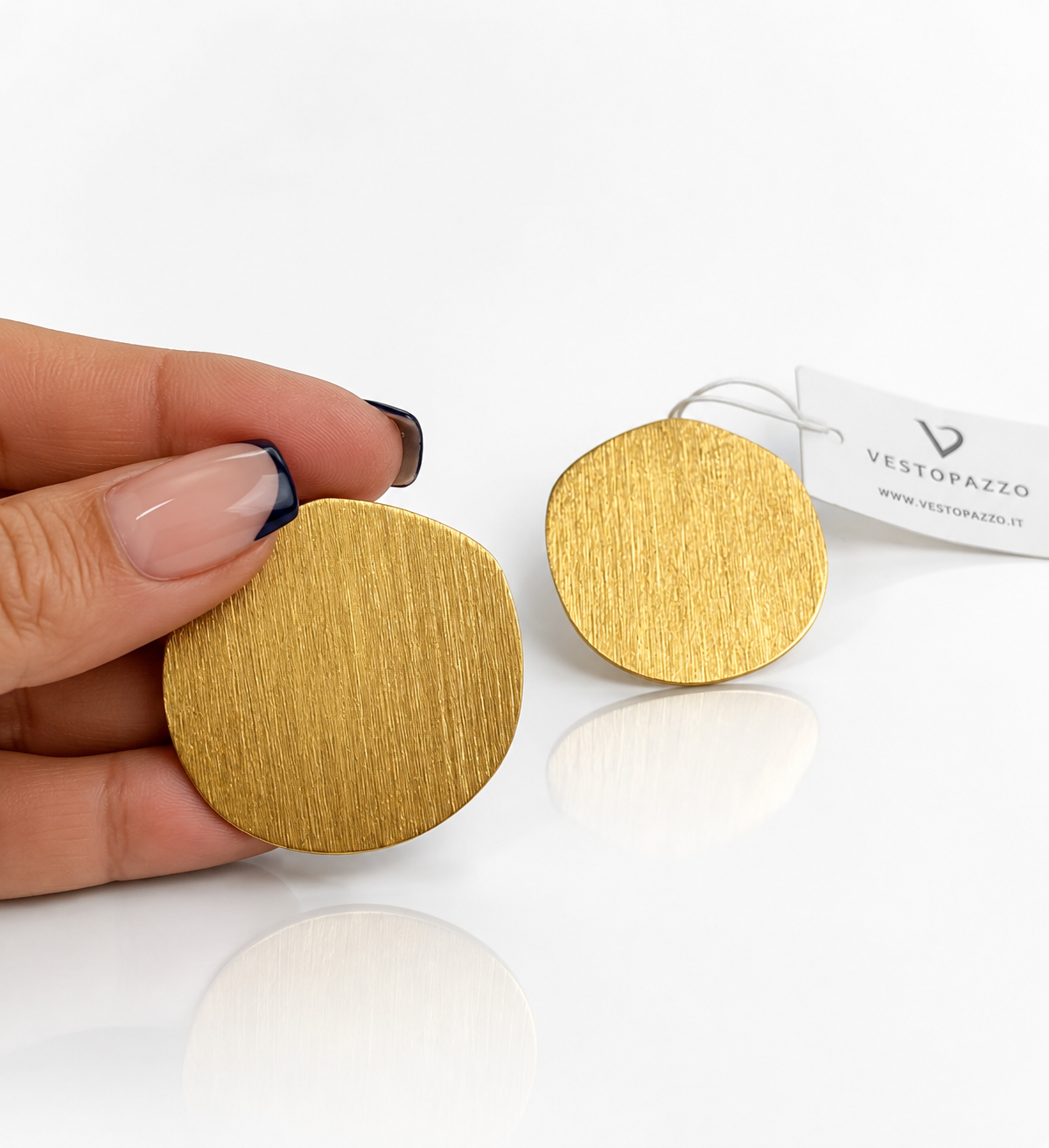 Brass Circle Big Stud- B62