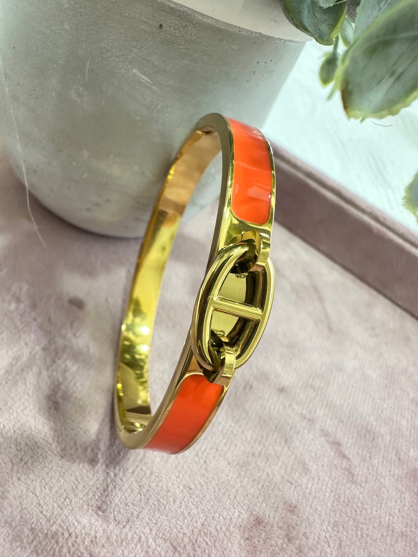 Chick Bangle- S6399