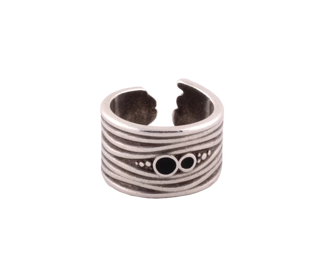 Black eyes Ring- P47