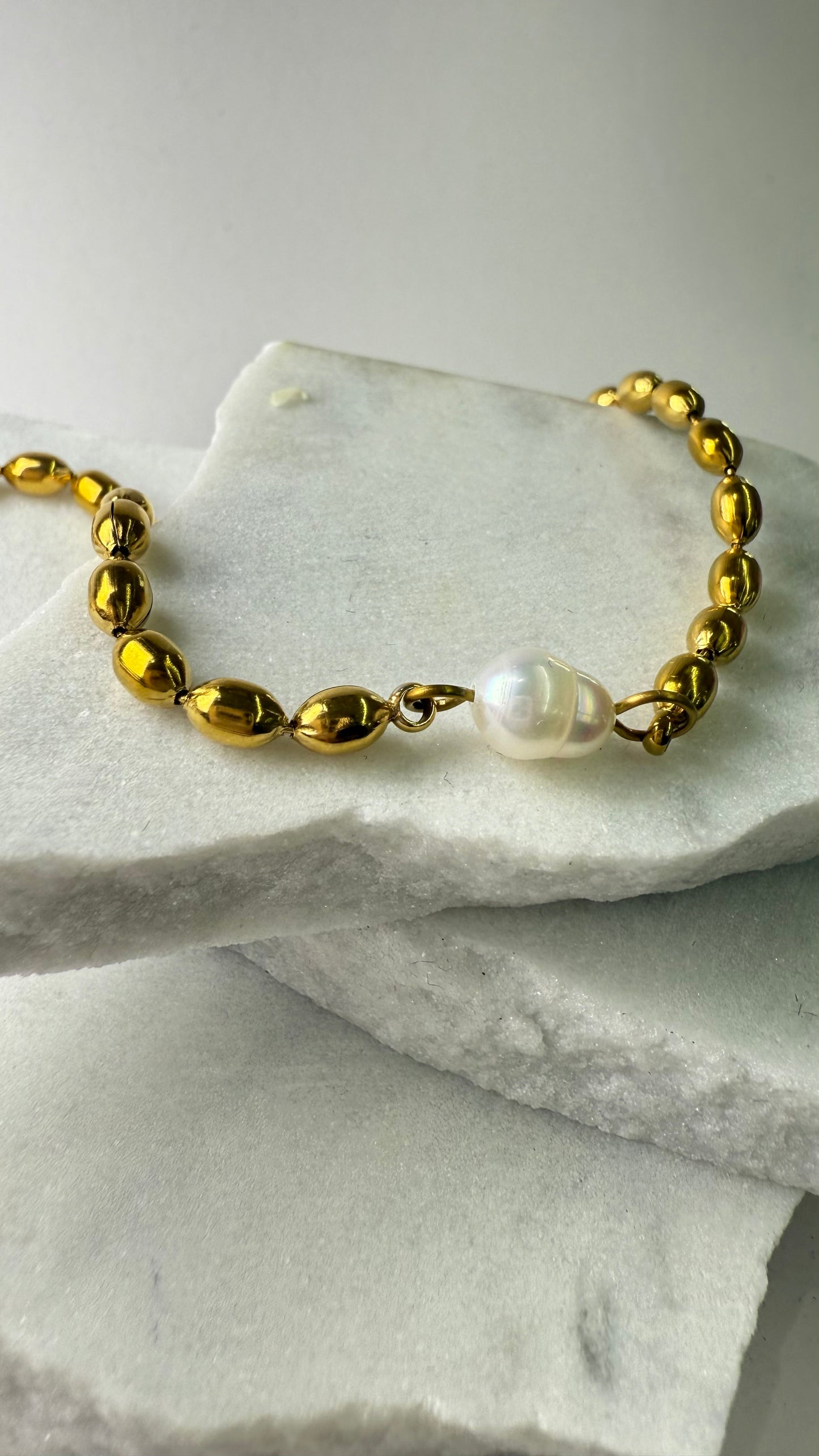 Beautiful Pearl Necklace- S451