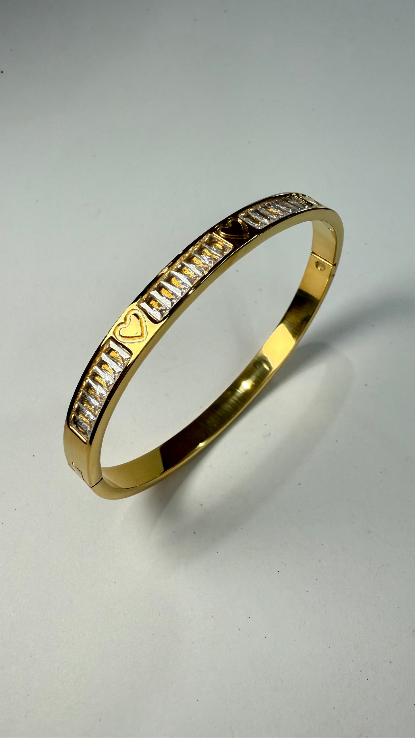 Crystals and hearts bangle- S68