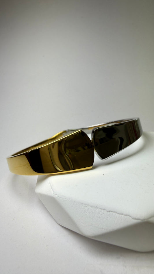 Two Tones Bangle- S454