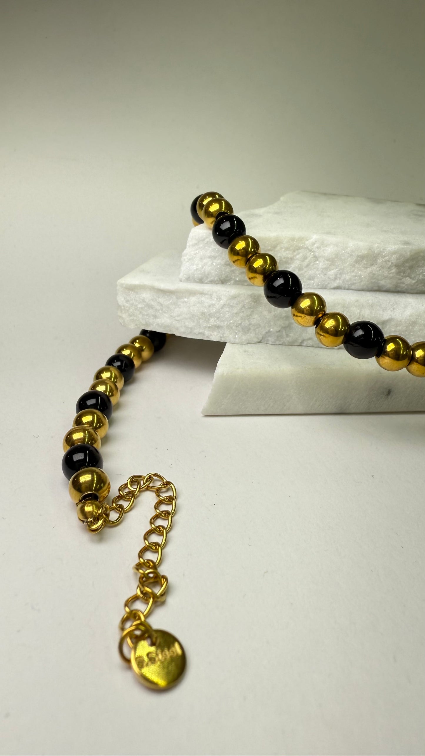 Chocker Black and Gold - S309