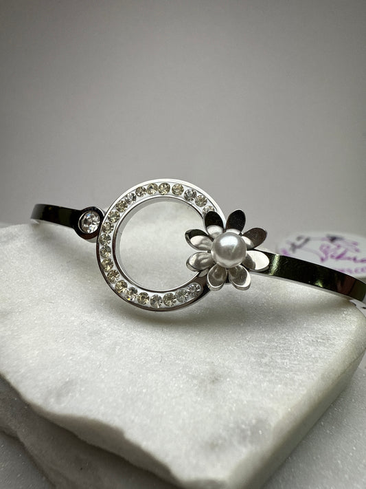 Pretty Bangle- S107