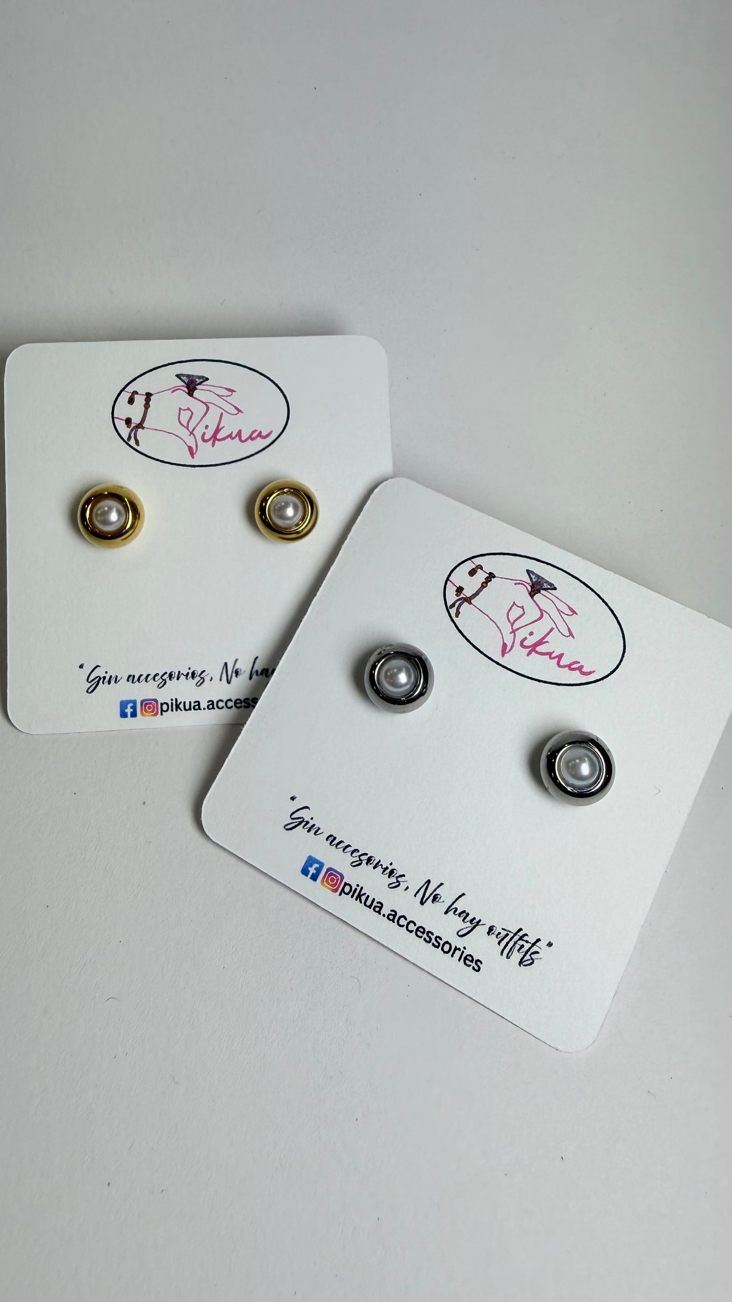 Elegant pearl Stud- S44