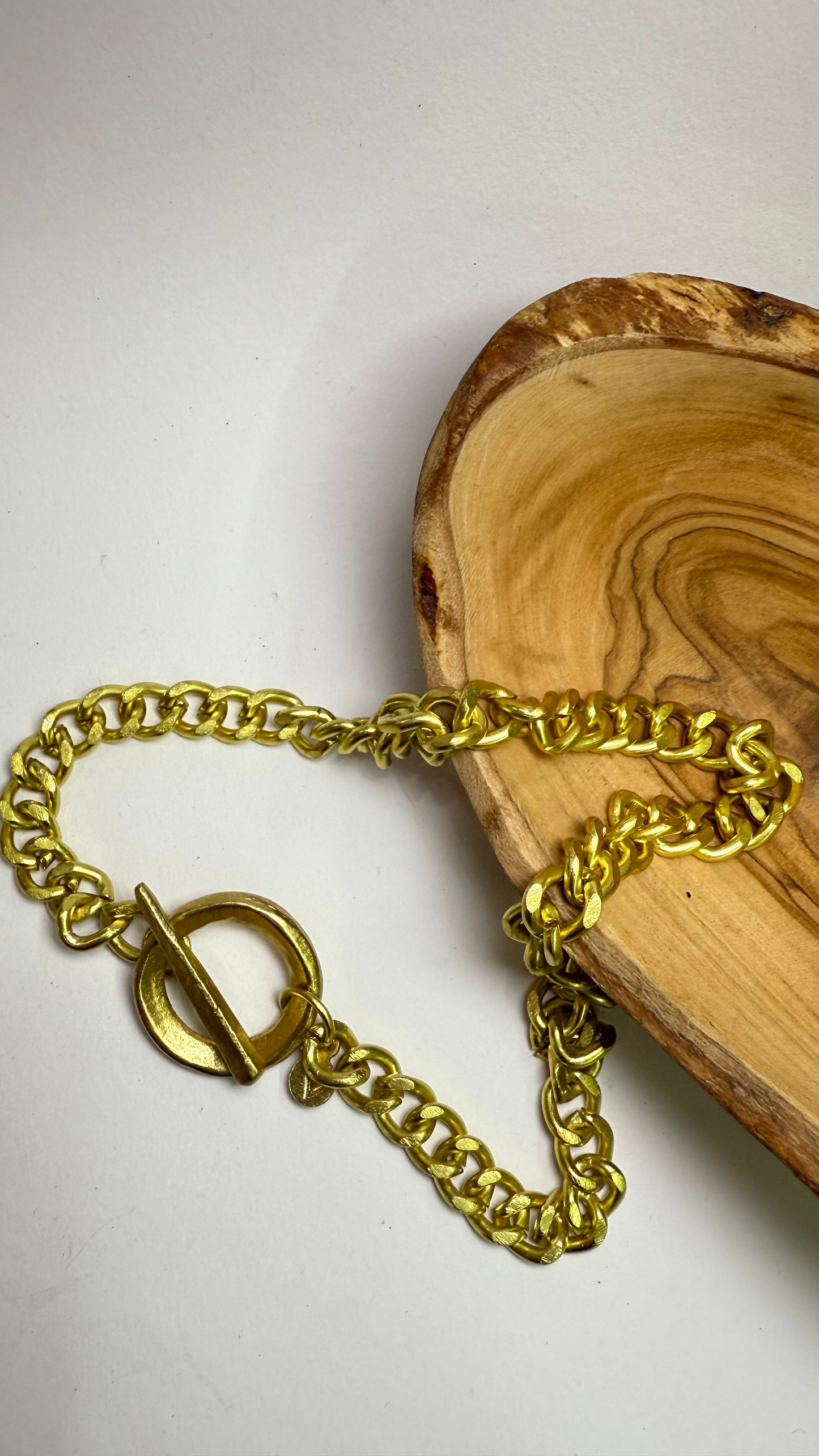 Tiffany Choker- B311