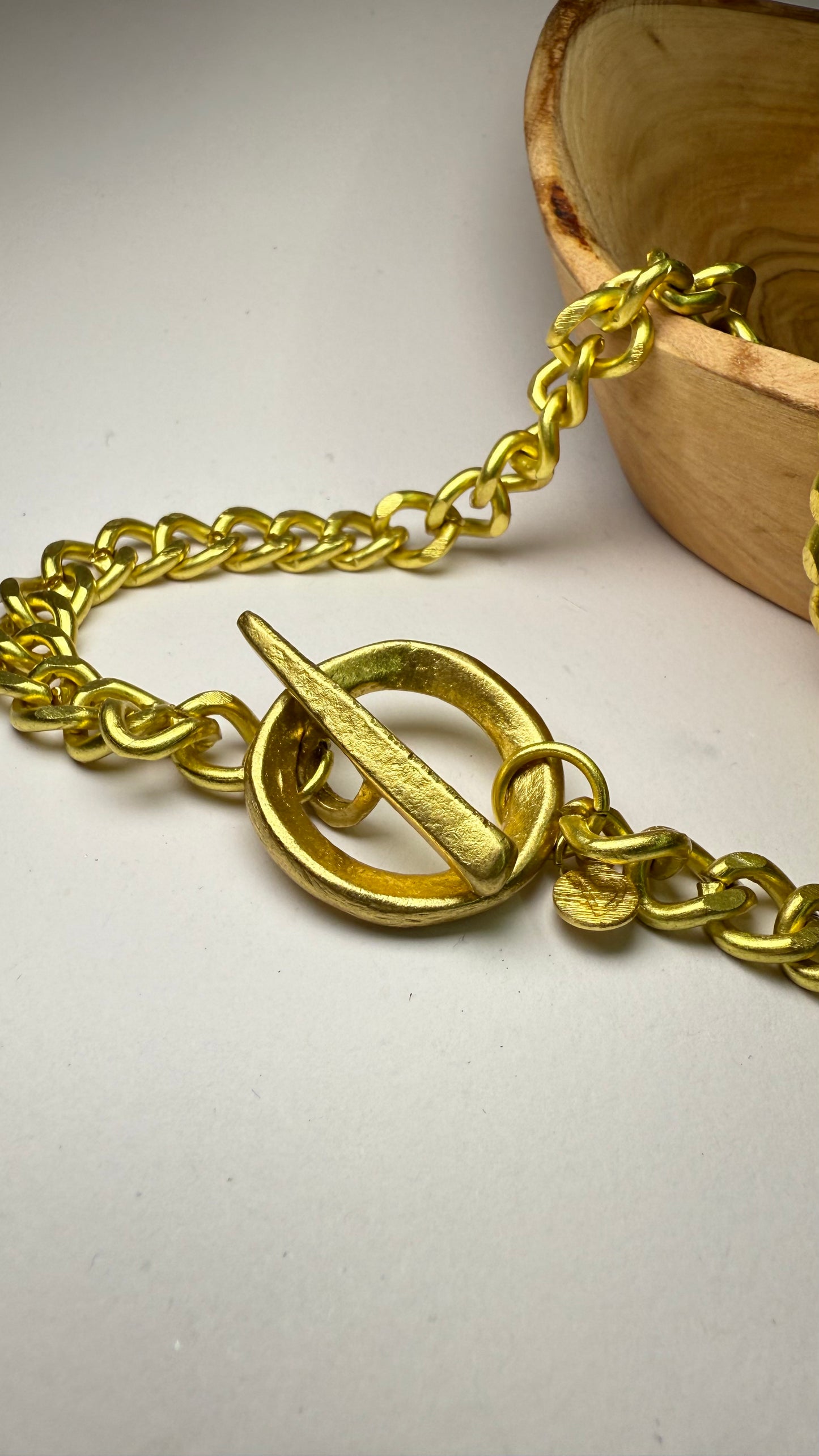 Tiffany Choker- B311