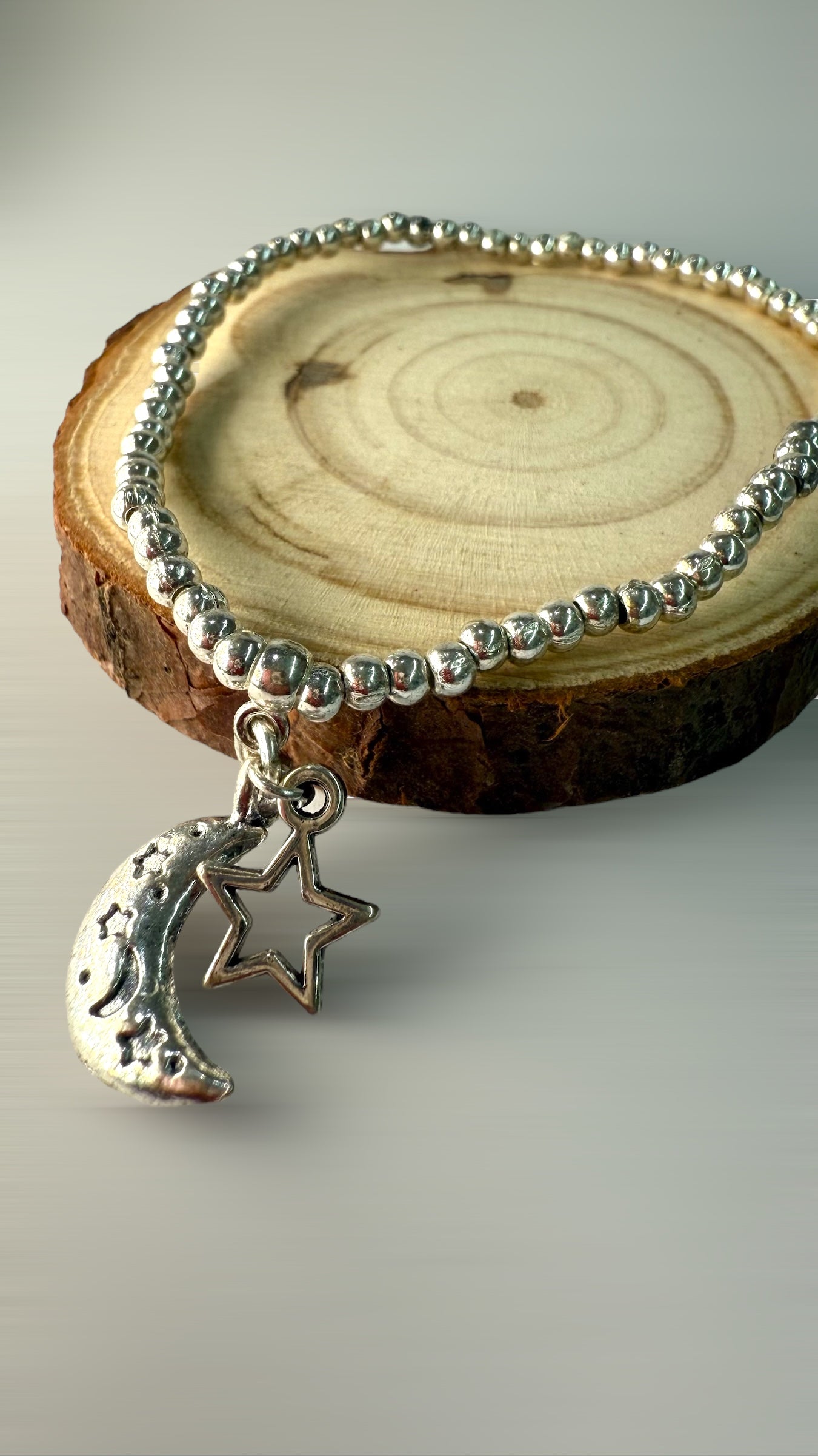 Moon And Star Elastic Bracelet- M36